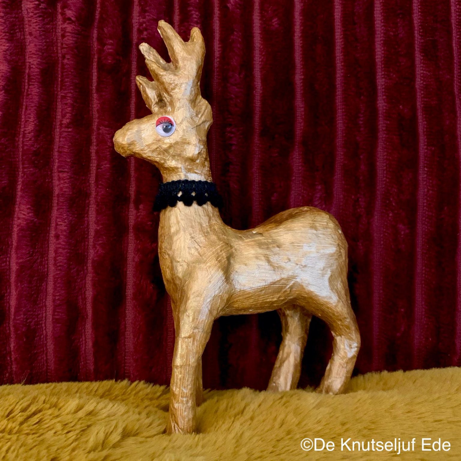 NO735 Decopatch Hert met Goud Metallicverf - De Knutseljuf